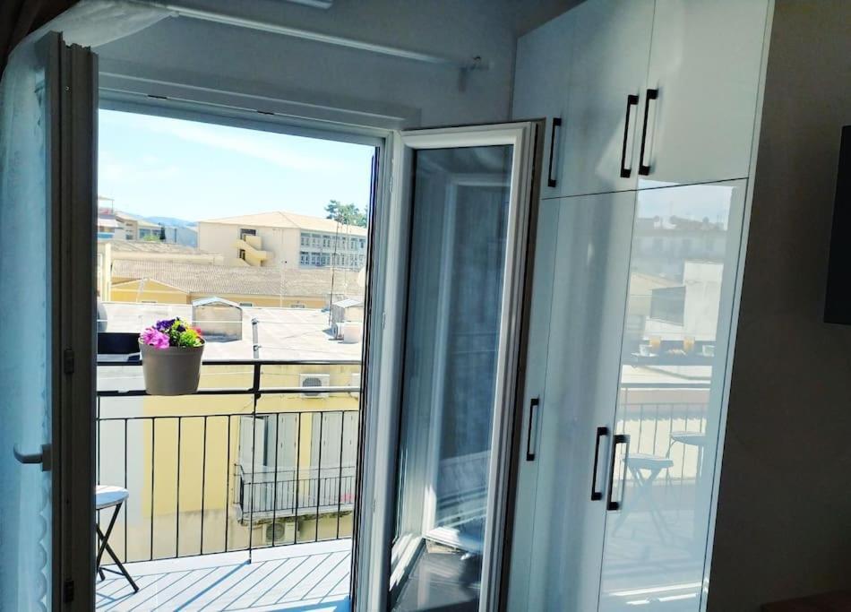 Chrysa'S Cozy Apartment Corfu  Bagian luar foto